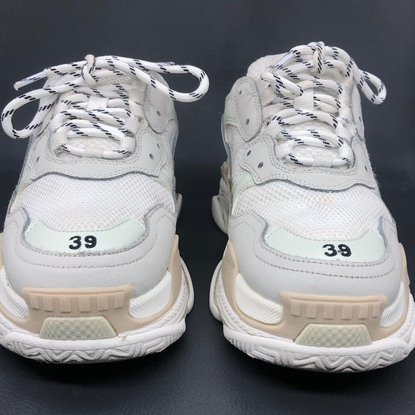 Balenciaga Triple S nach der Reinigung