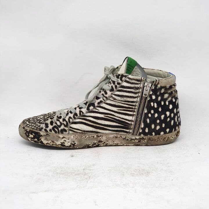 High-Top mit Zebramuster und Nieten
