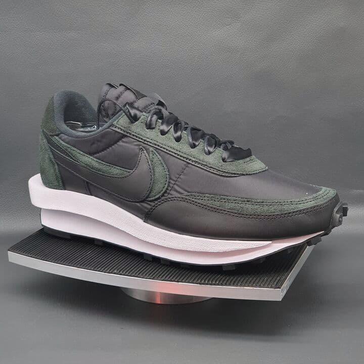 Nike x Sacai LDWaffle in Schwarz